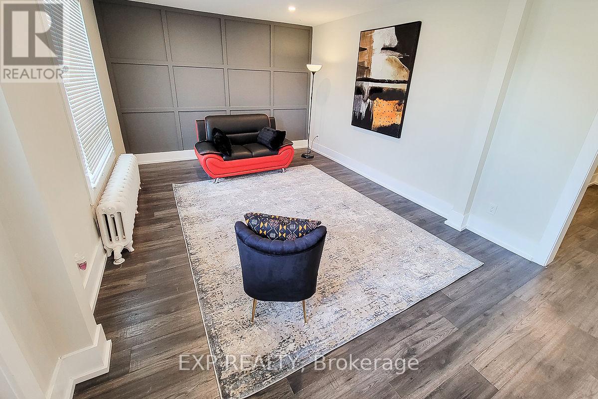 Photo 12 of 395 Aberdeen Avenue, Hamilton ON