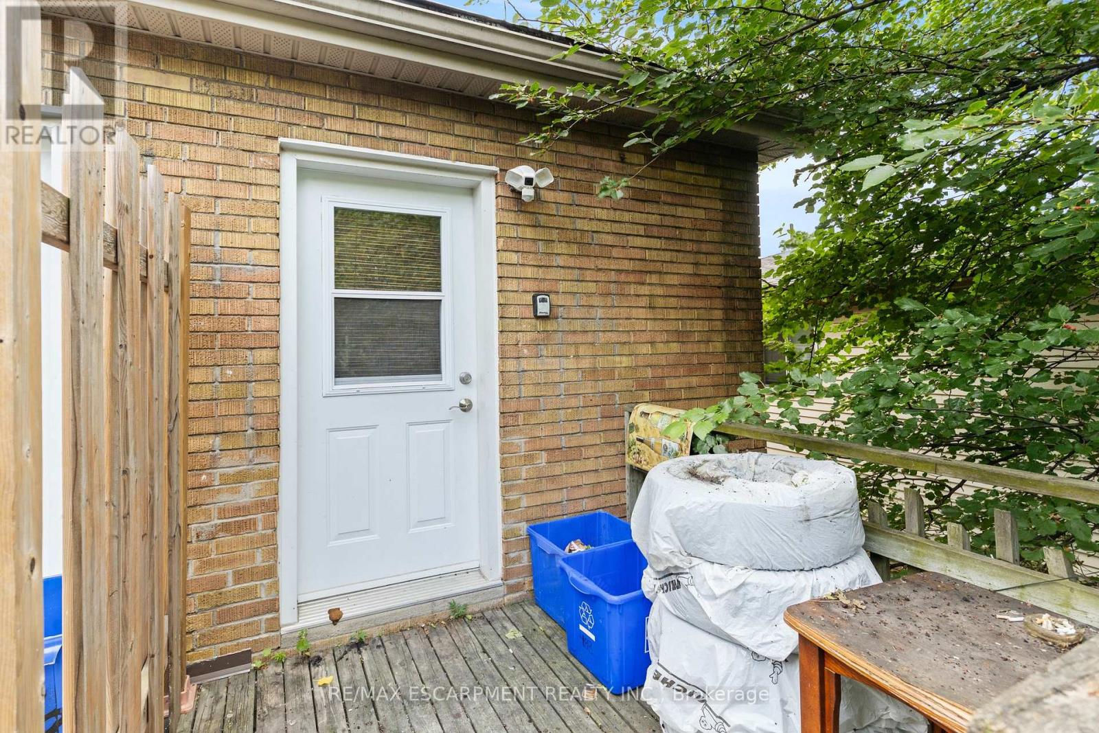 Photo 3 of 48 Locke Street S, Hamilton ON