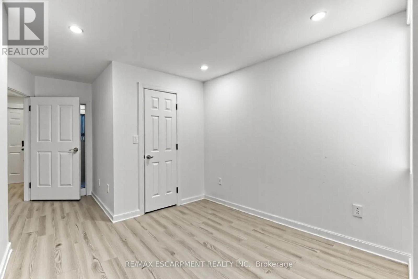 Photo 26 of 48 Locke Street S, Hamilton ON