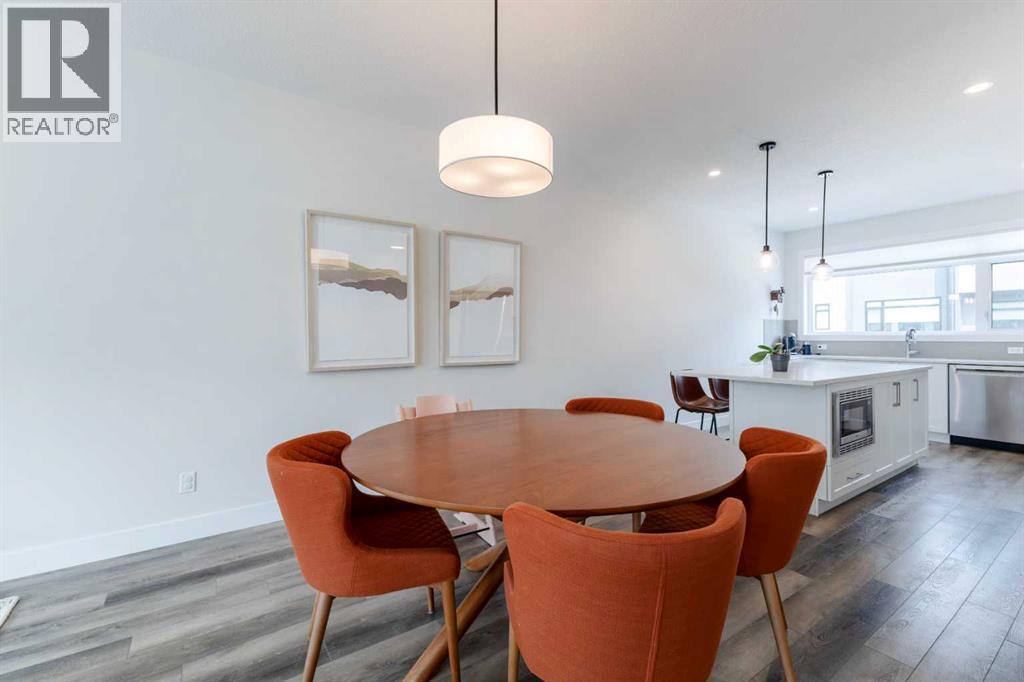 Single Family House for Sale in  Royal Elm Green NW Royal Oak Calgary 