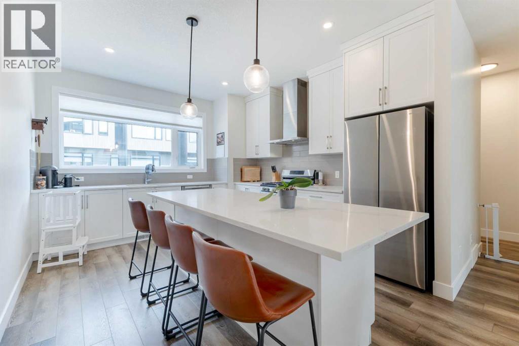 Single Family House for Sale in  Royal Elm Green NW Royal Oak Calgary 