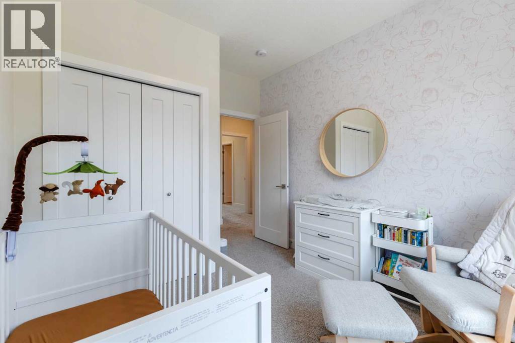 Single Family House for Sale in  Royal Elm Green NW Royal Oak Calgary 