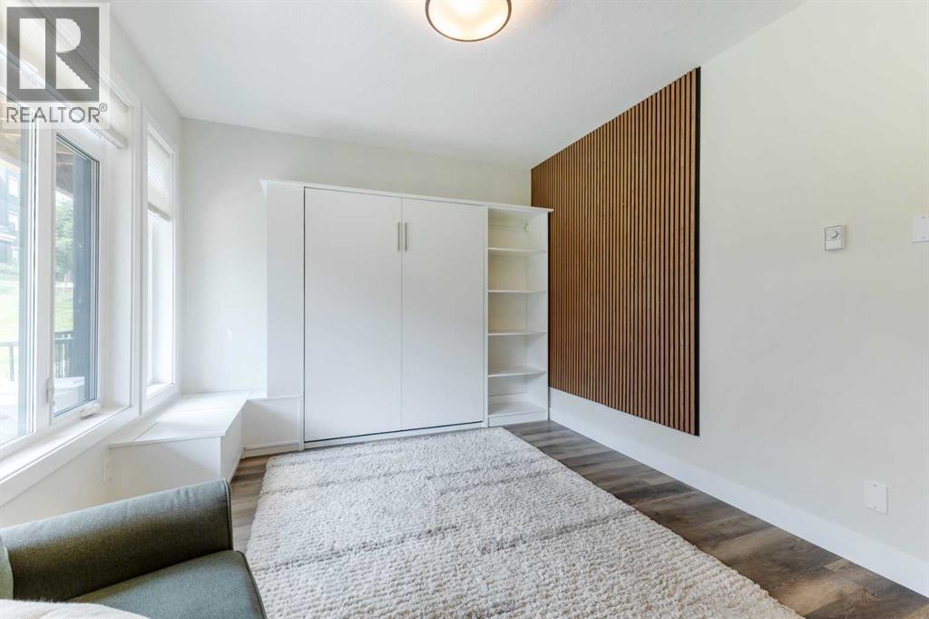 Single Family House for Sale in  Royal Elm Green NW Royal Oak Calgary 