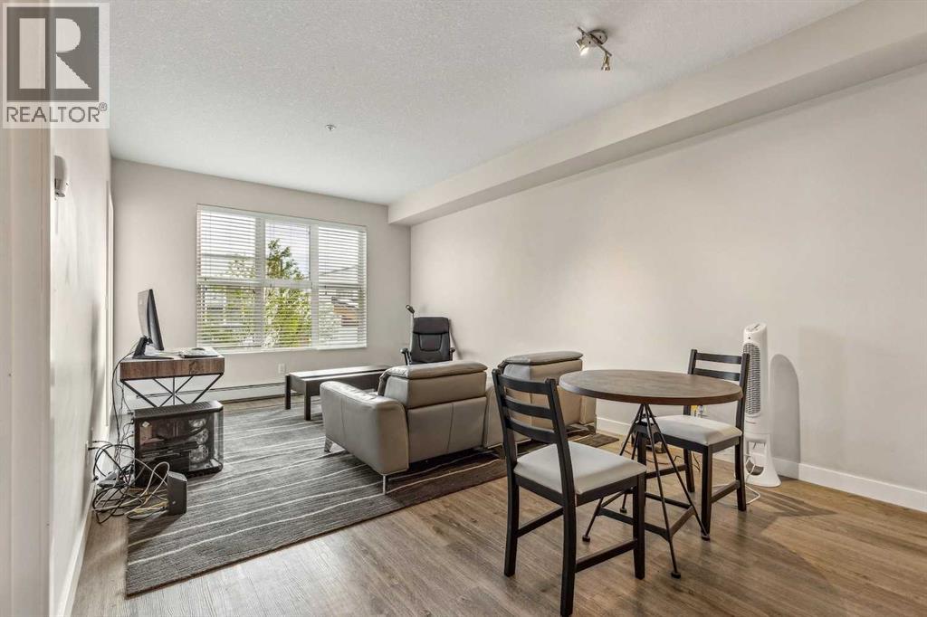 Photo 15 of 1210 95 Burma Star Road Sw, Calgary AB