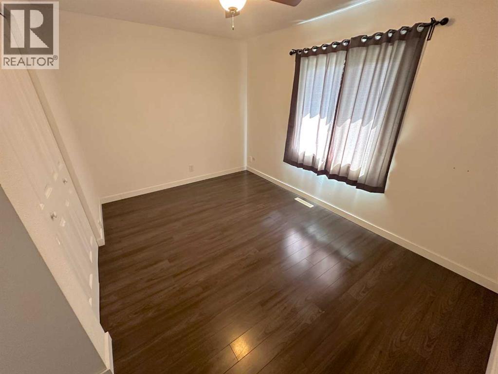 Photo 37 of 4719 46 Avenue, Sylvan Lake AB