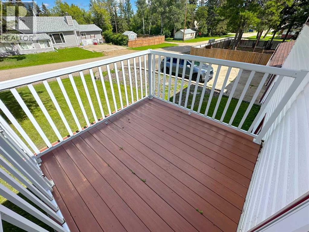 Photo 4 of 4719 46 Avenue, Sylvan Lake AB