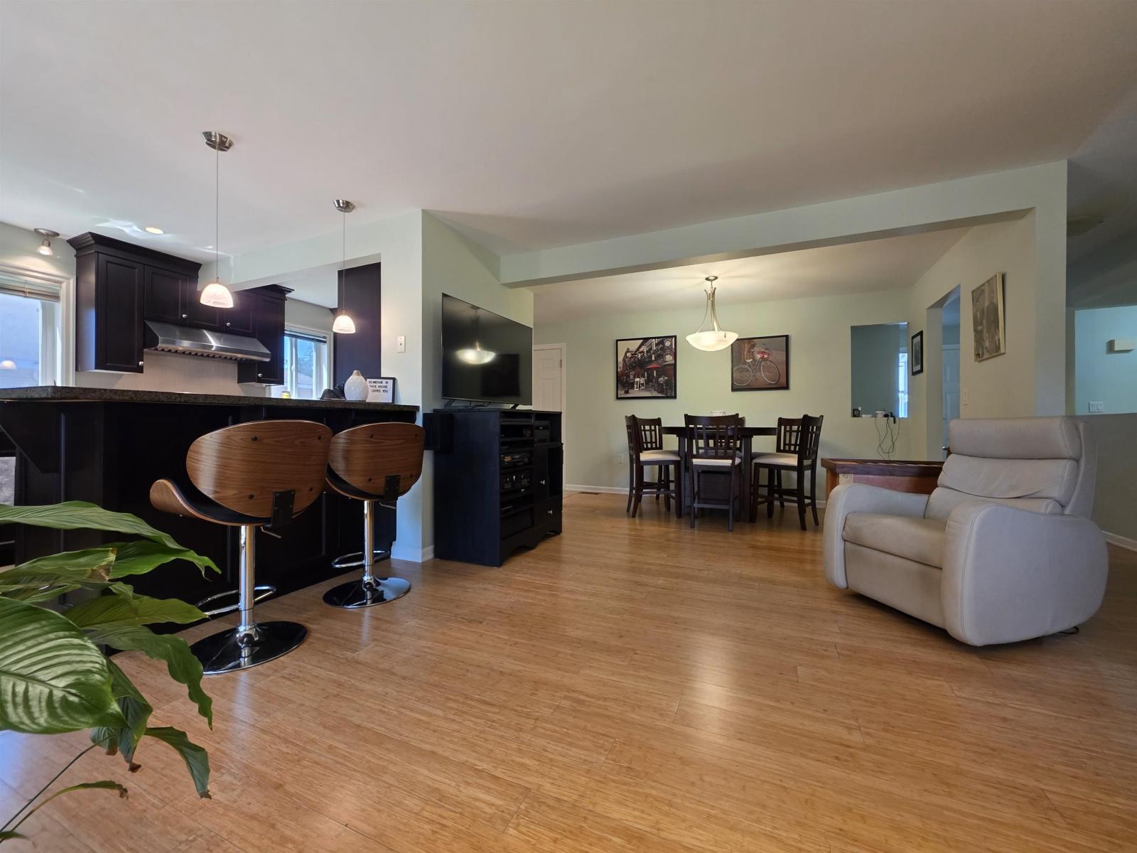 Photo 29 of 39 2475 Emerson Street, Abbotsford BC