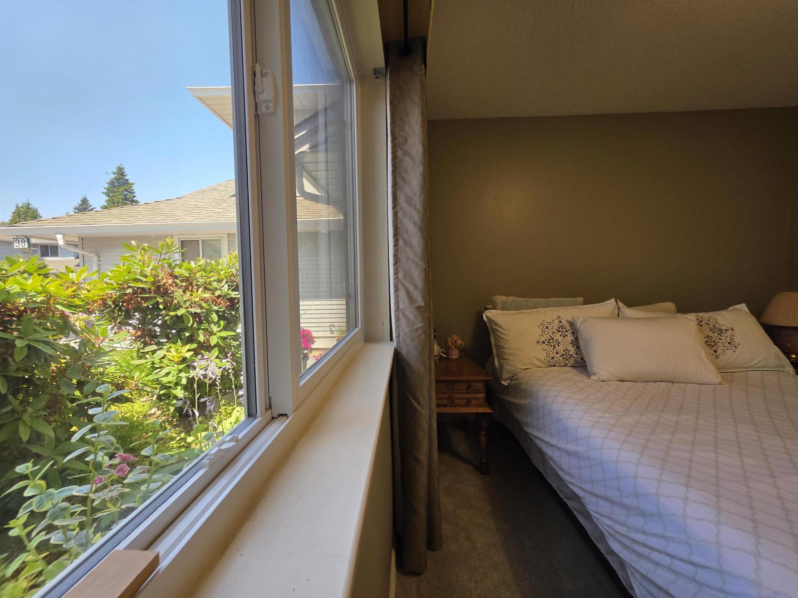 Photo 34 of 39 2475 Emerson Street, Abbotsford BC