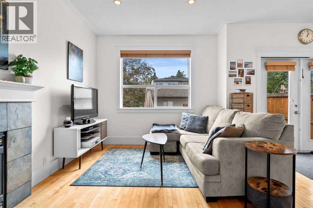 Photo 11 of 3111 39 Street Sw, Calgary AB
