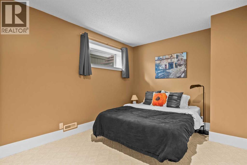 Photo 40 of 3111 39 Street Sw, Calgary AB