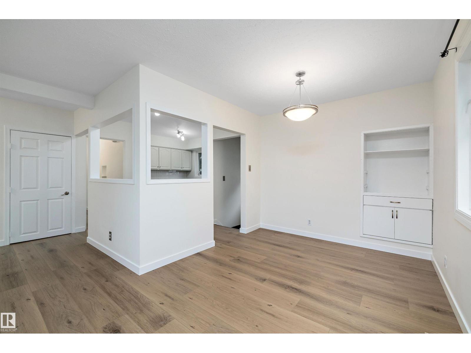 Photo 10 of 8928 147 St Nw, Edmonton AB