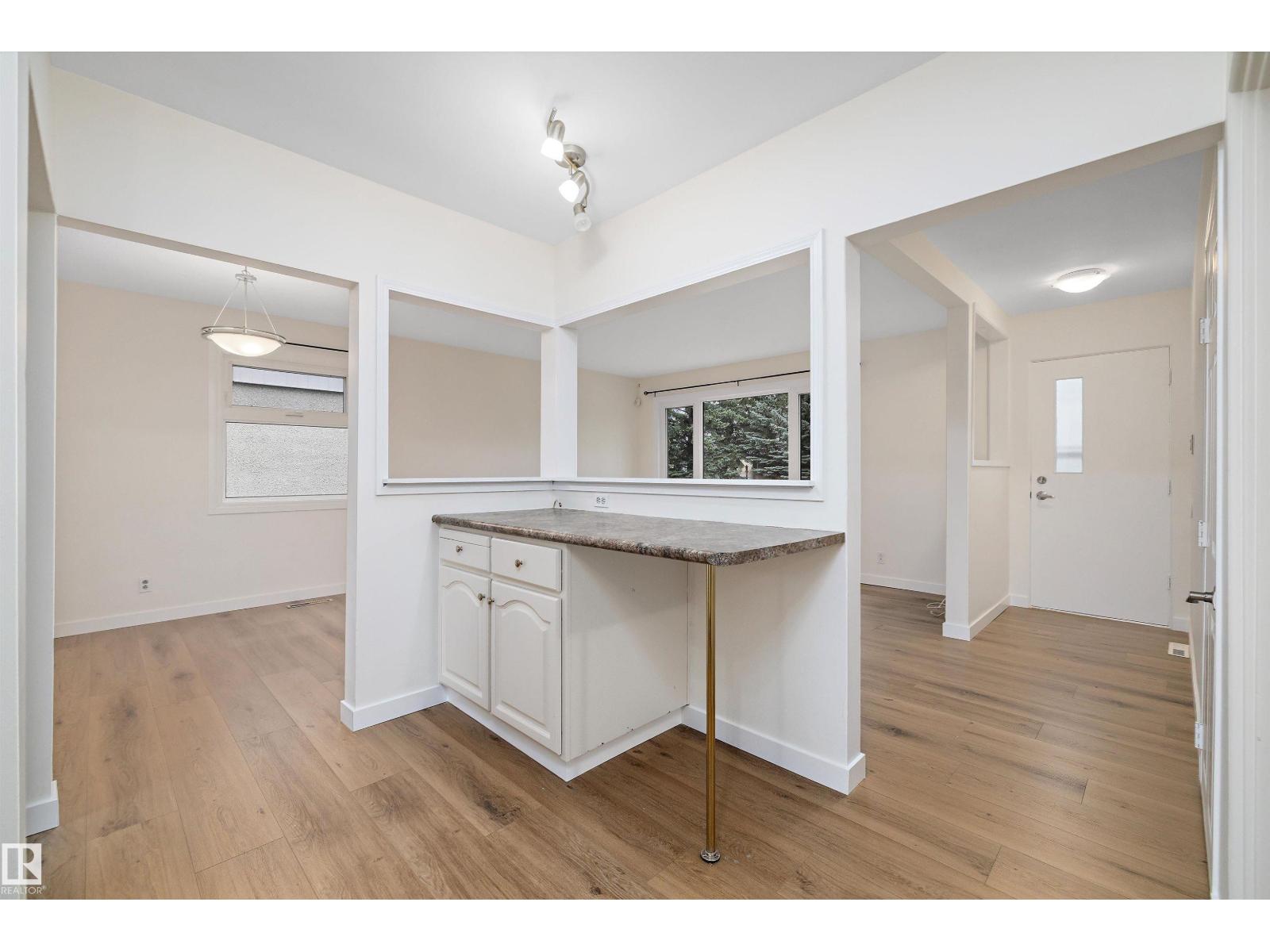 Photo 13 of 8928 147 St Nw, Edmonton AB