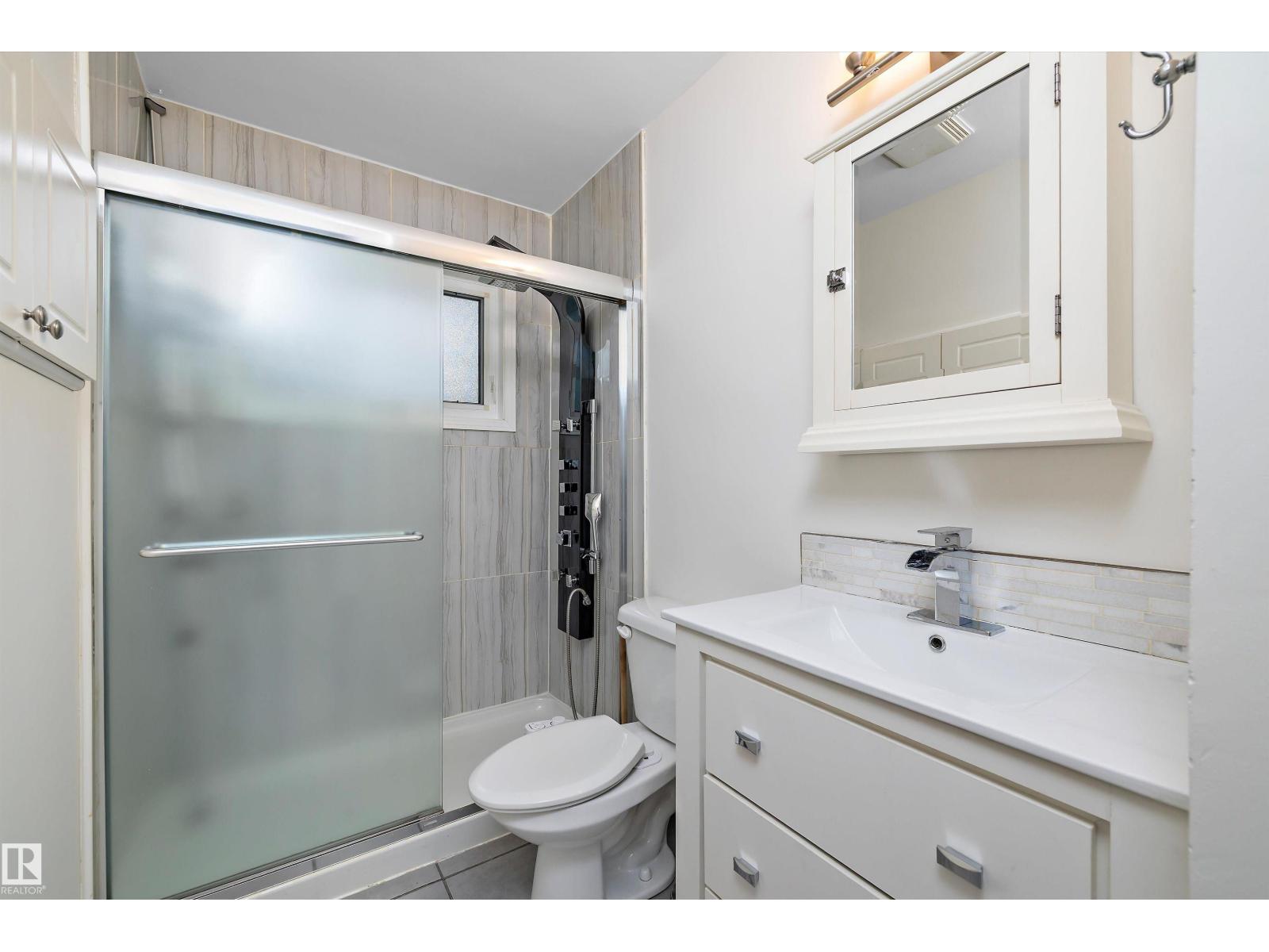 Photo 19 of 8928 147 St Nw, Edmonton AB