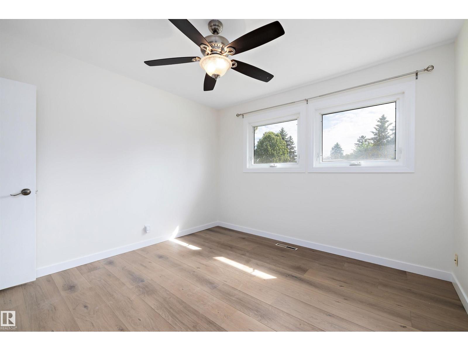 Photo 23 of 8928 147 St Nw, Edmonton AB