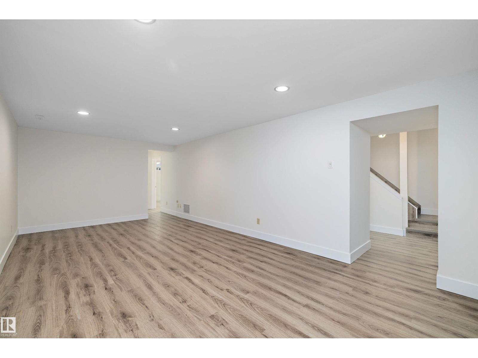 Photo 28 of 8928 147 St Nw, Edmonton AB