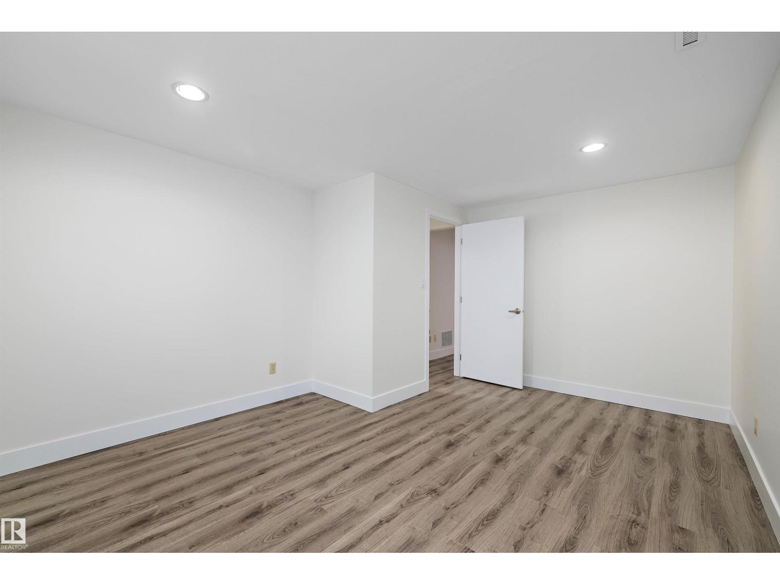 Photo 31 of 8928 147 St Nw, Edmonton AB