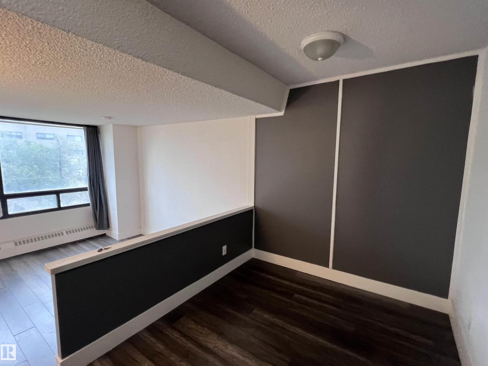 Photo 13 of 425 10160 114 St Nw Nw, Edmonton AB