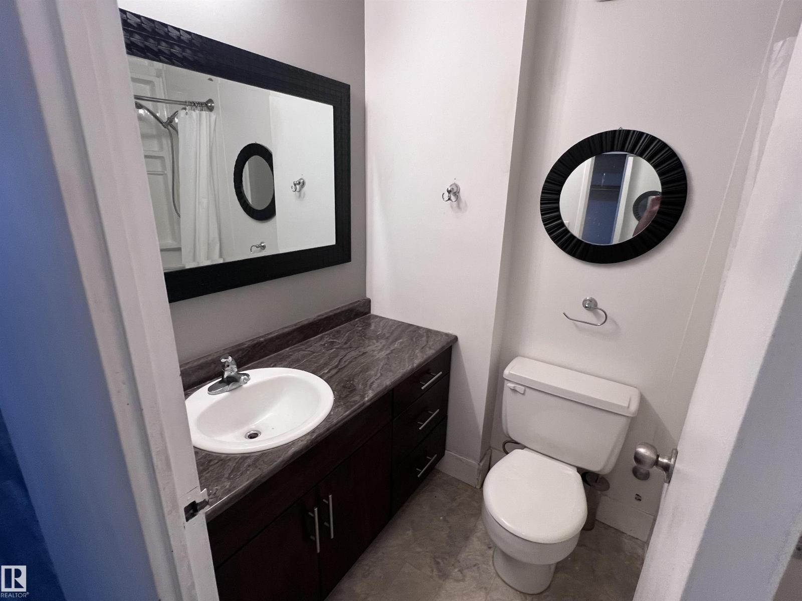 Photo 11 of 425 10160 114 St Nw Nw, Edmonton AB