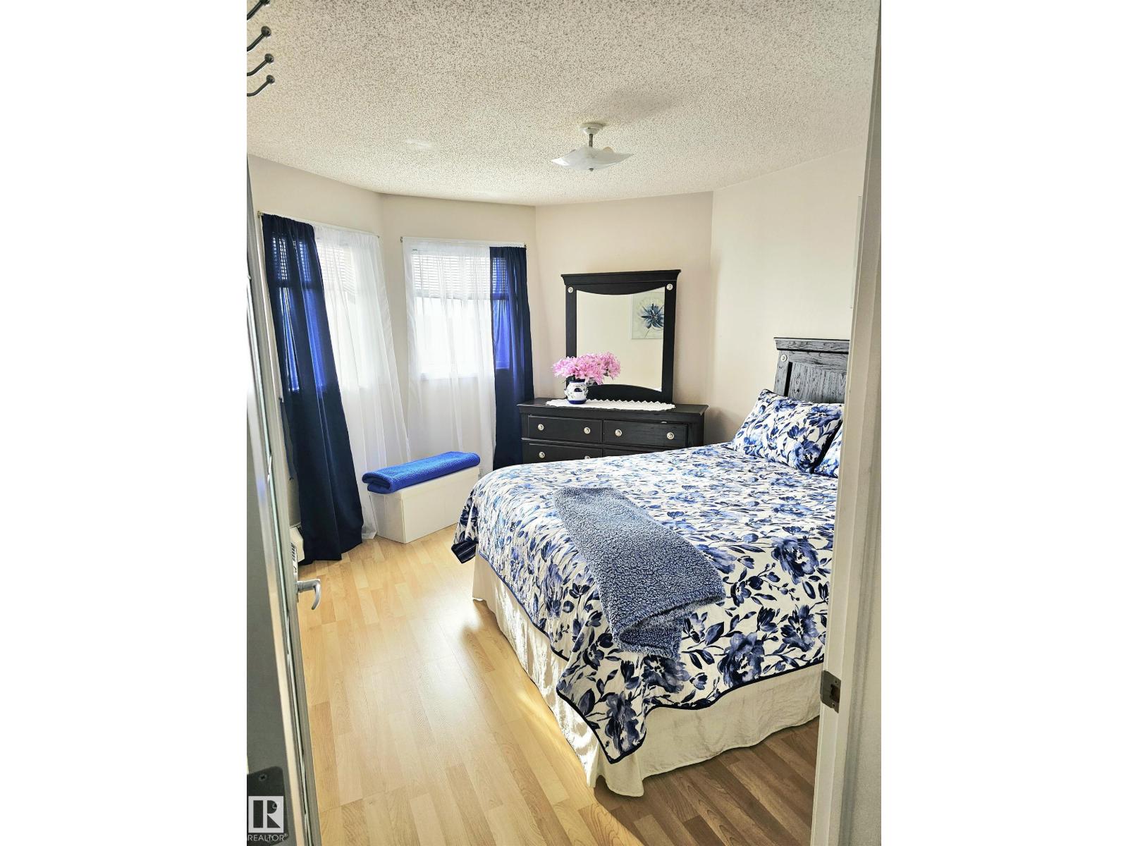 Photo 2 of 318 6710 158 Av Nw, Edmonton AB