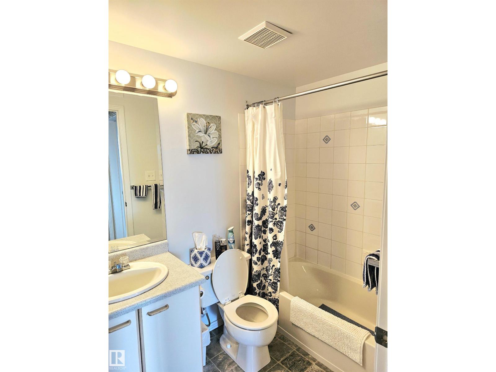 Photo 3 of 318 6710 158 Av Nw, Edmonton AB