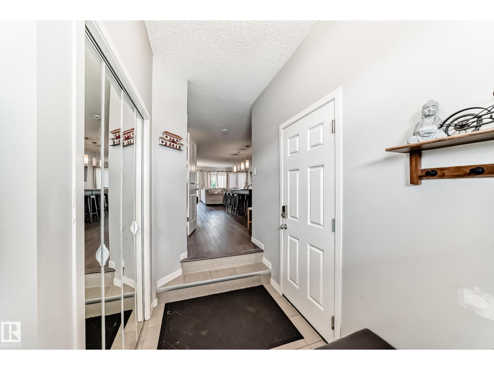 Photo 14 of 2333 82 St Sw, Edmonton AB