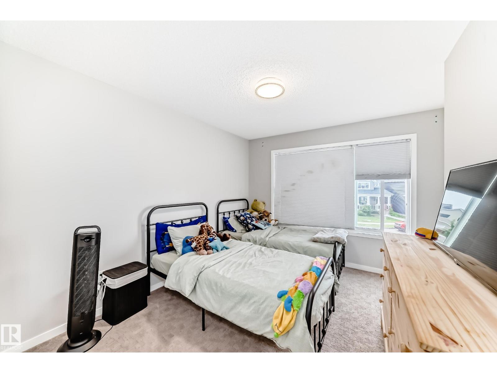 Photo 32 of 2333 82 St Sw, Edmonton AB