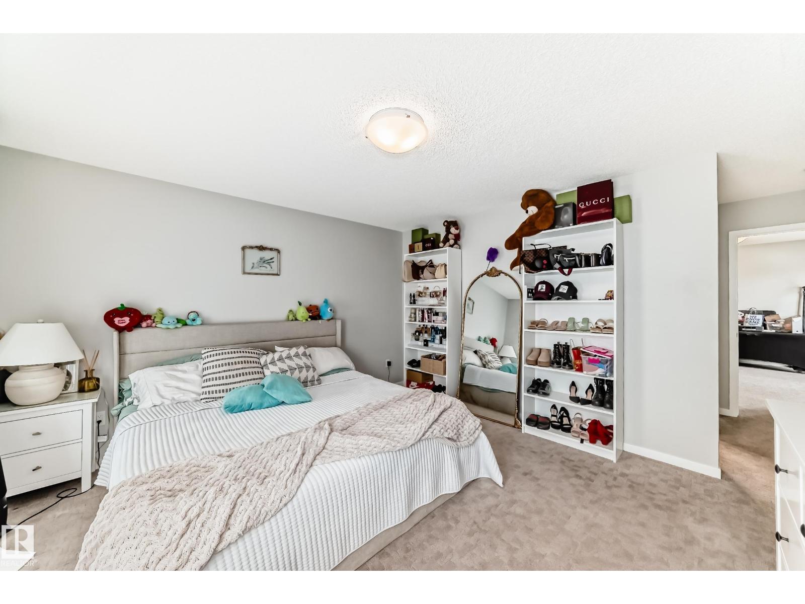 Photo 5 of 2333 82 St Sw, Edmonton AB