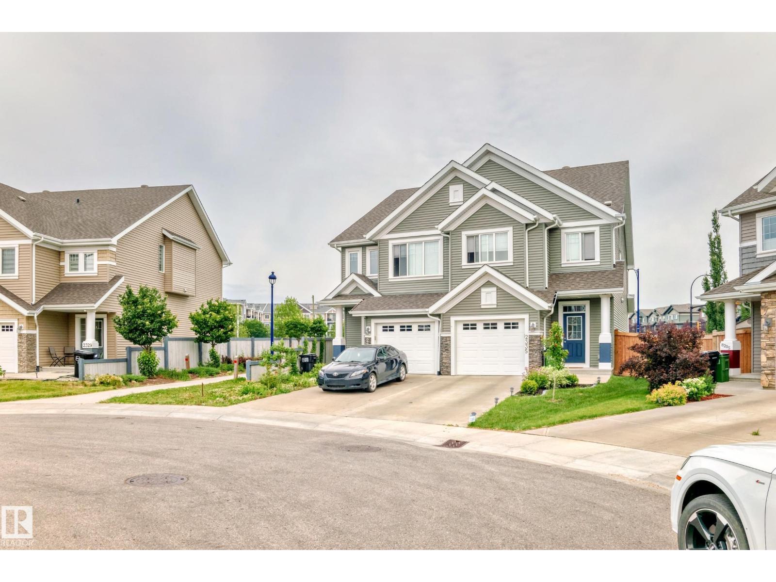 Photo 6 of 2333 82 St Sw, Edmonton AB