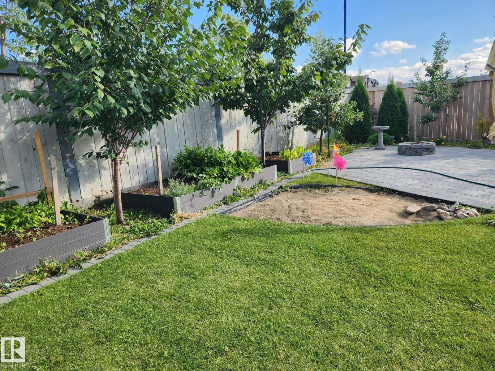 Photo 42 of 2333 82 St Sw, Edmonton AB