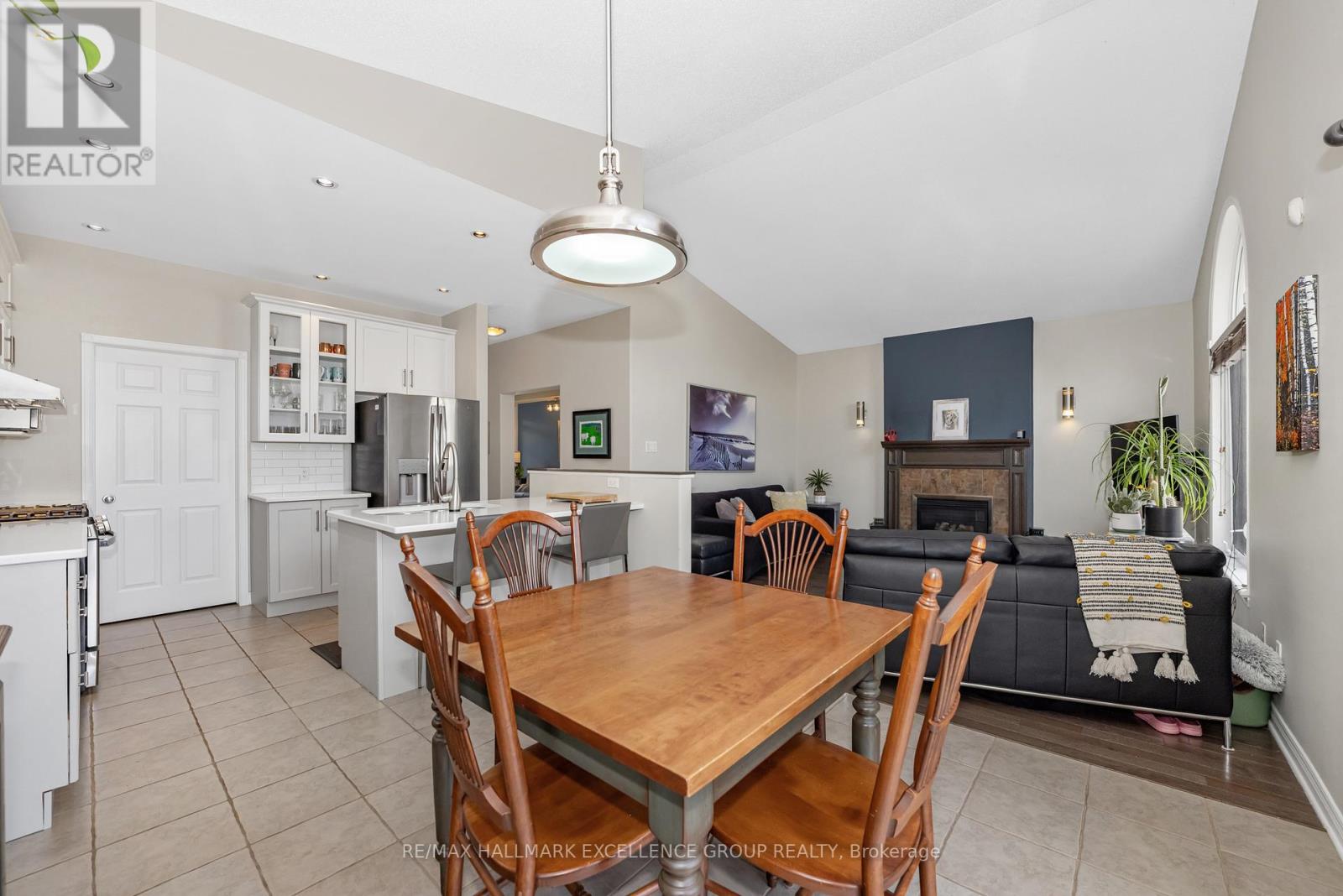 Photo 40 of 2677 Chamberland Street, Clarencerockland ON