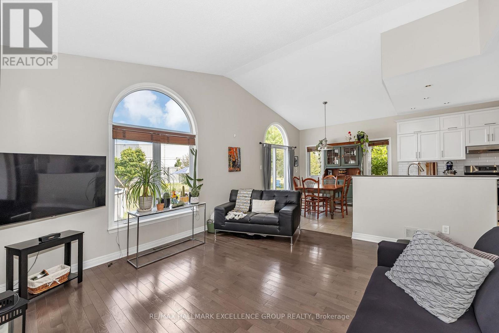 Photo 47 of 2677 Chamberland Street, Clarencerockland ON