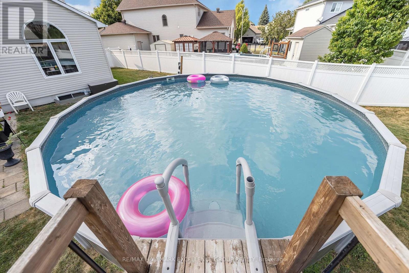 Photo 5 of 2677 Chamberland Street, Clarencerockland ON