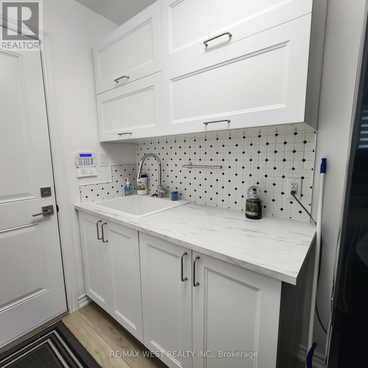 Single Family House for Sale in  WELCH LANE Hamilton (Mountview) 
