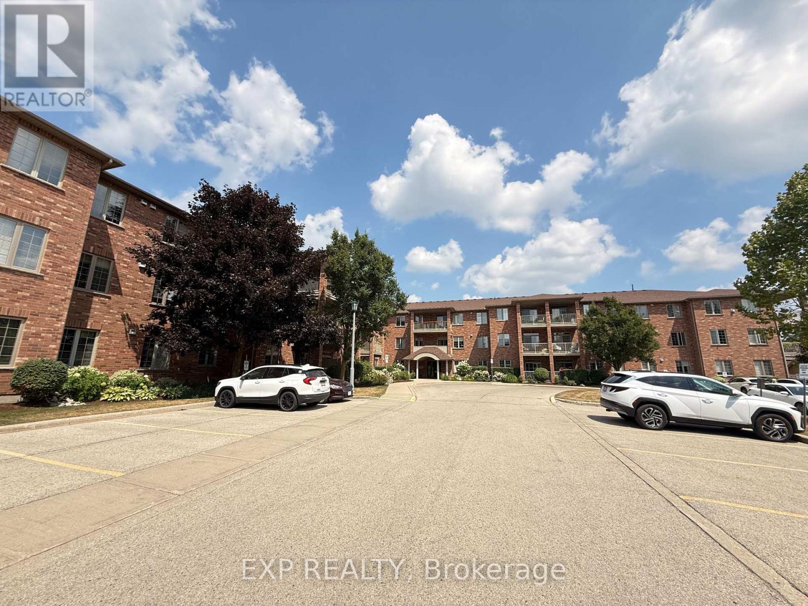 Photo 2 of 103 20 Station Square, Centre Wellington ON