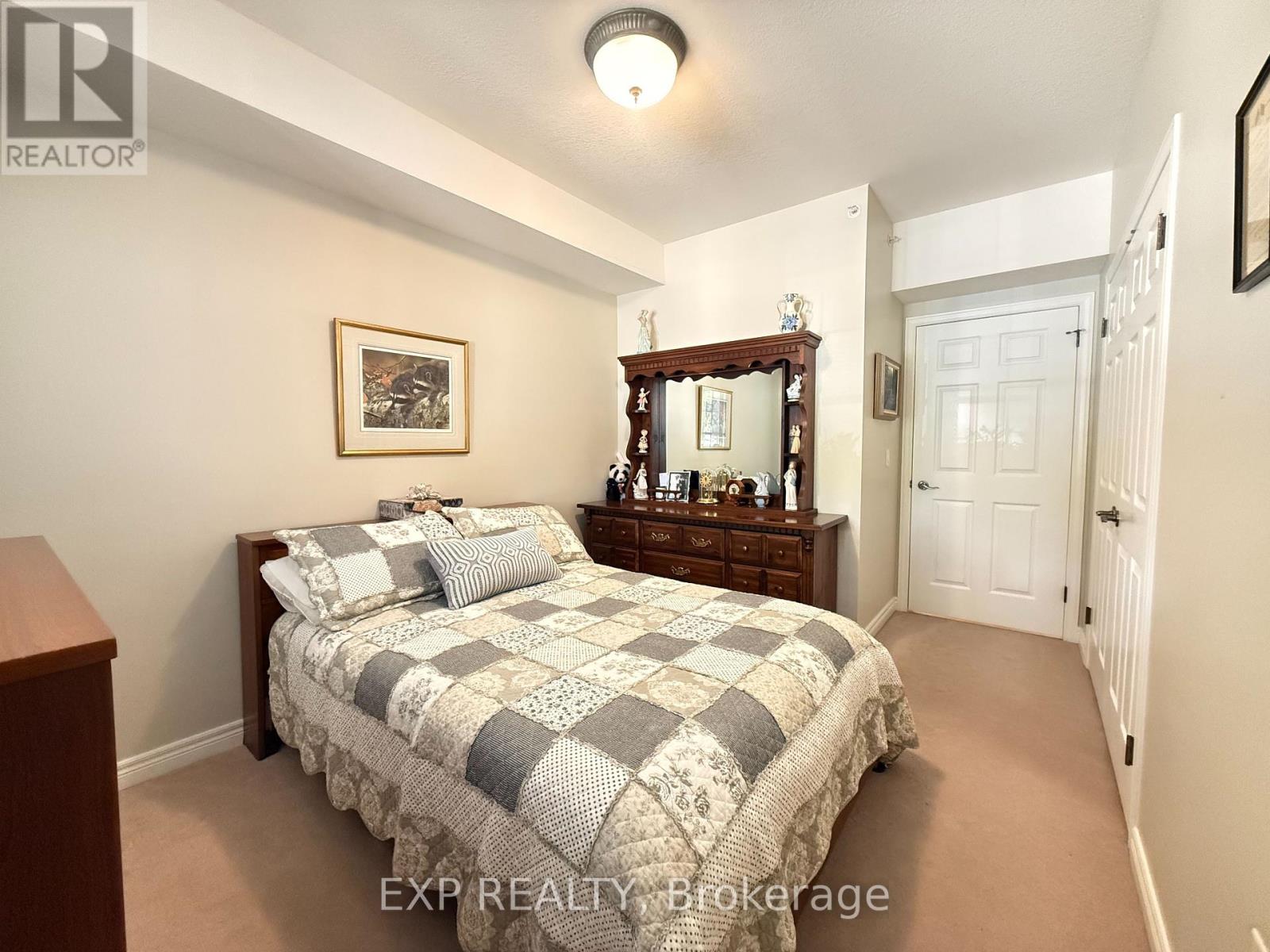 Photo 5 of 103 20 Station Square, Centre Wellington ON