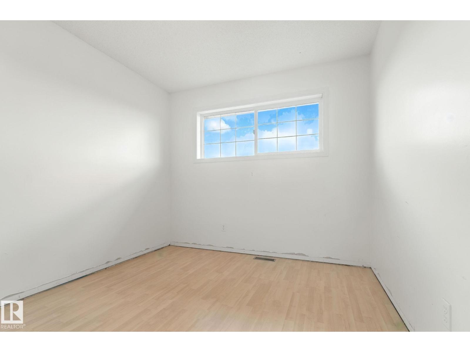 Photo 26 of 4035 38 St Nw, Edmonton AB