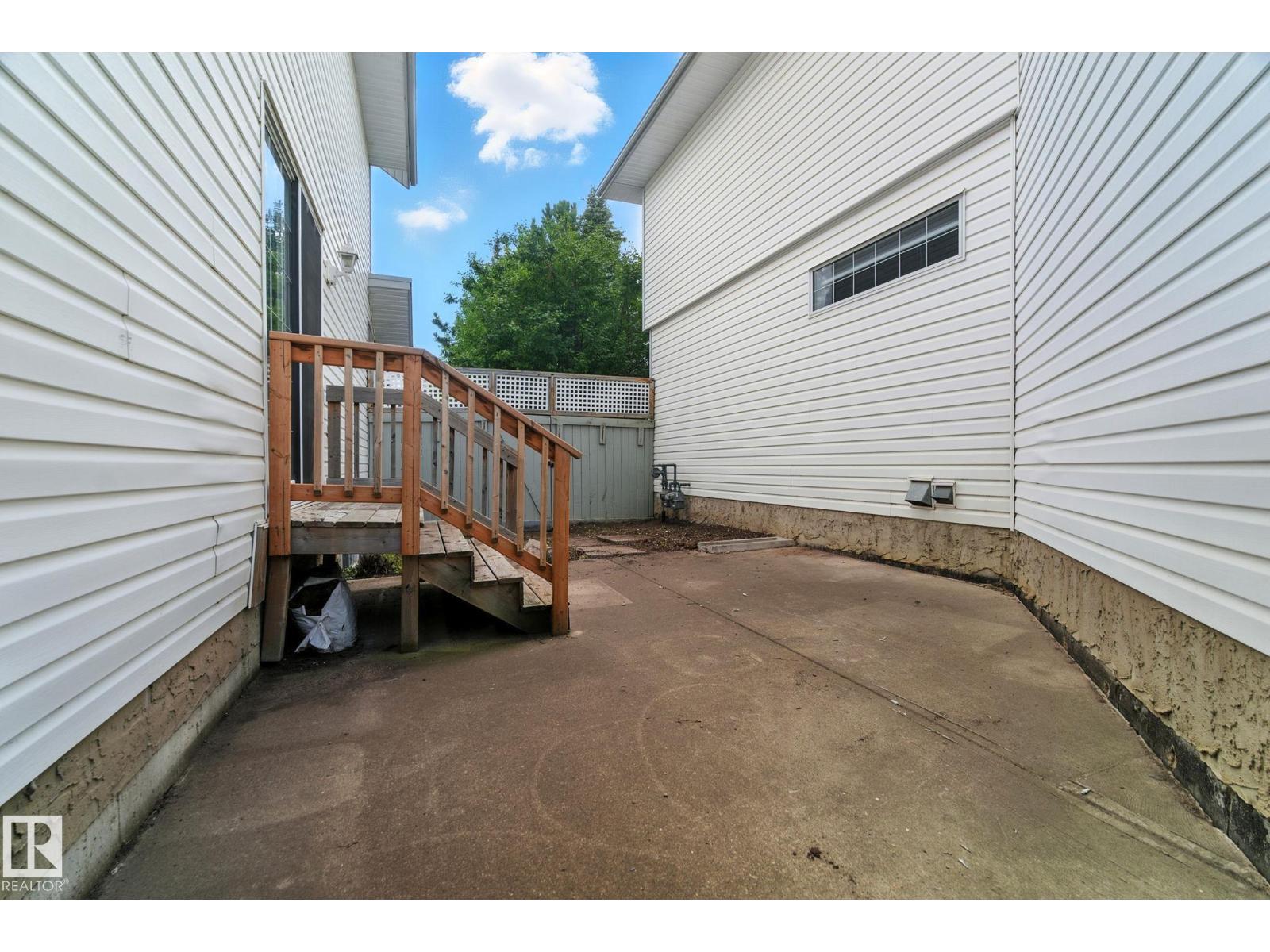 Photo 16 of 4035 38 St Nw, Edmonton AB