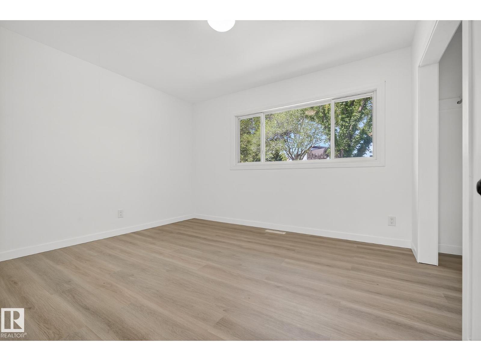 Photo 16 of 10403 65 Av Nw, Edmonton AB