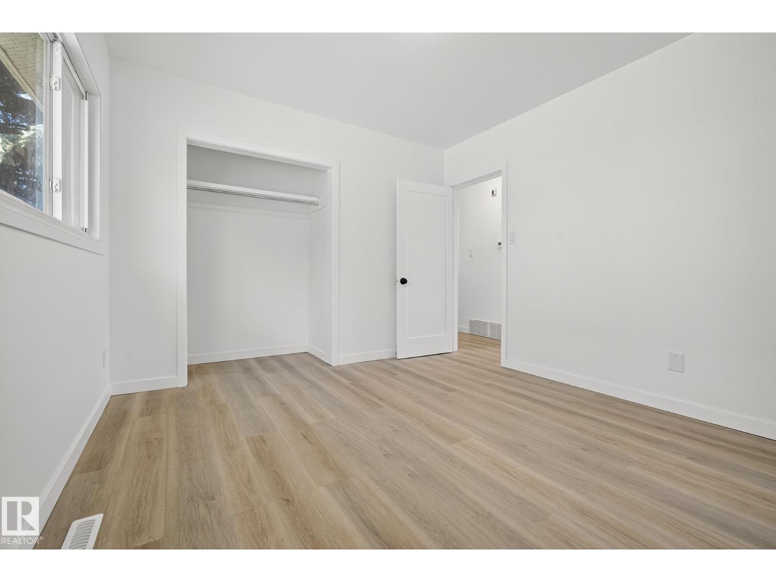 Photo 17 of 10403 65 Av Nw, Edmonton AB