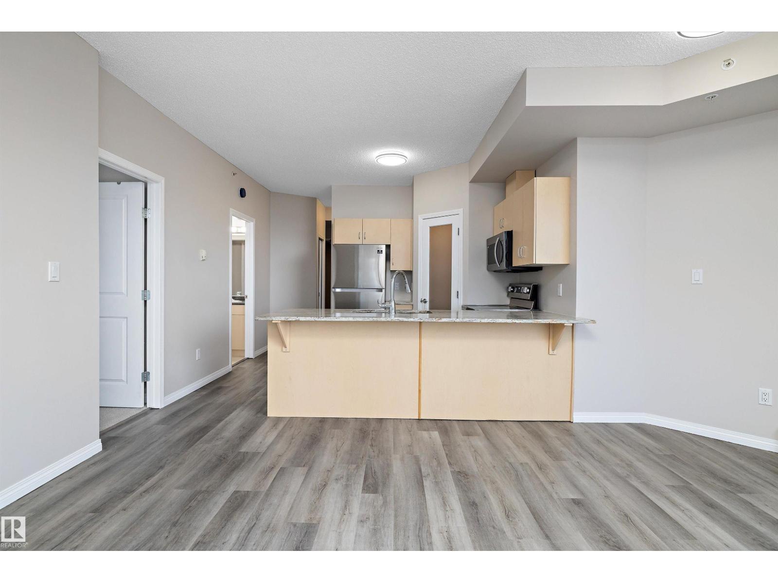Photo 15 of 503 10504 99 Av Nw, Edmonton AB