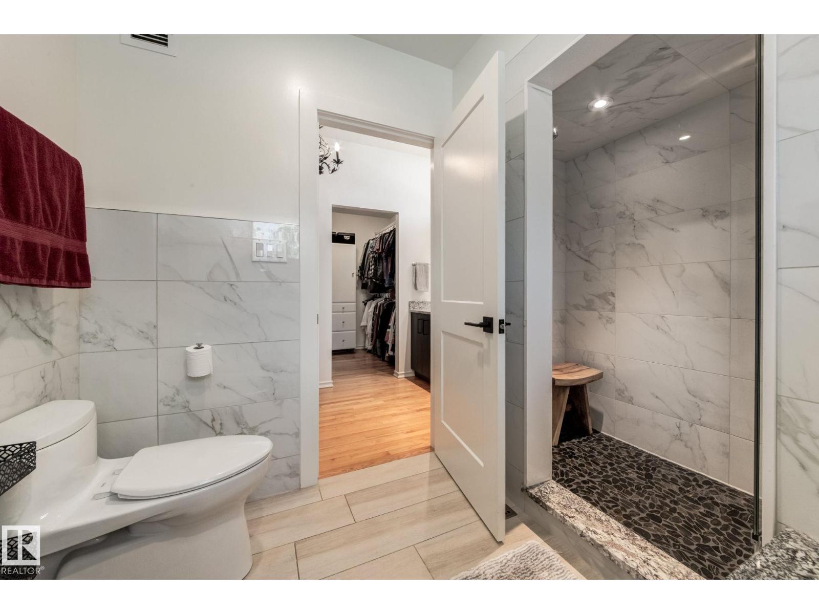 Photo 21 of 9728 141 St Nw, Edmonton AB