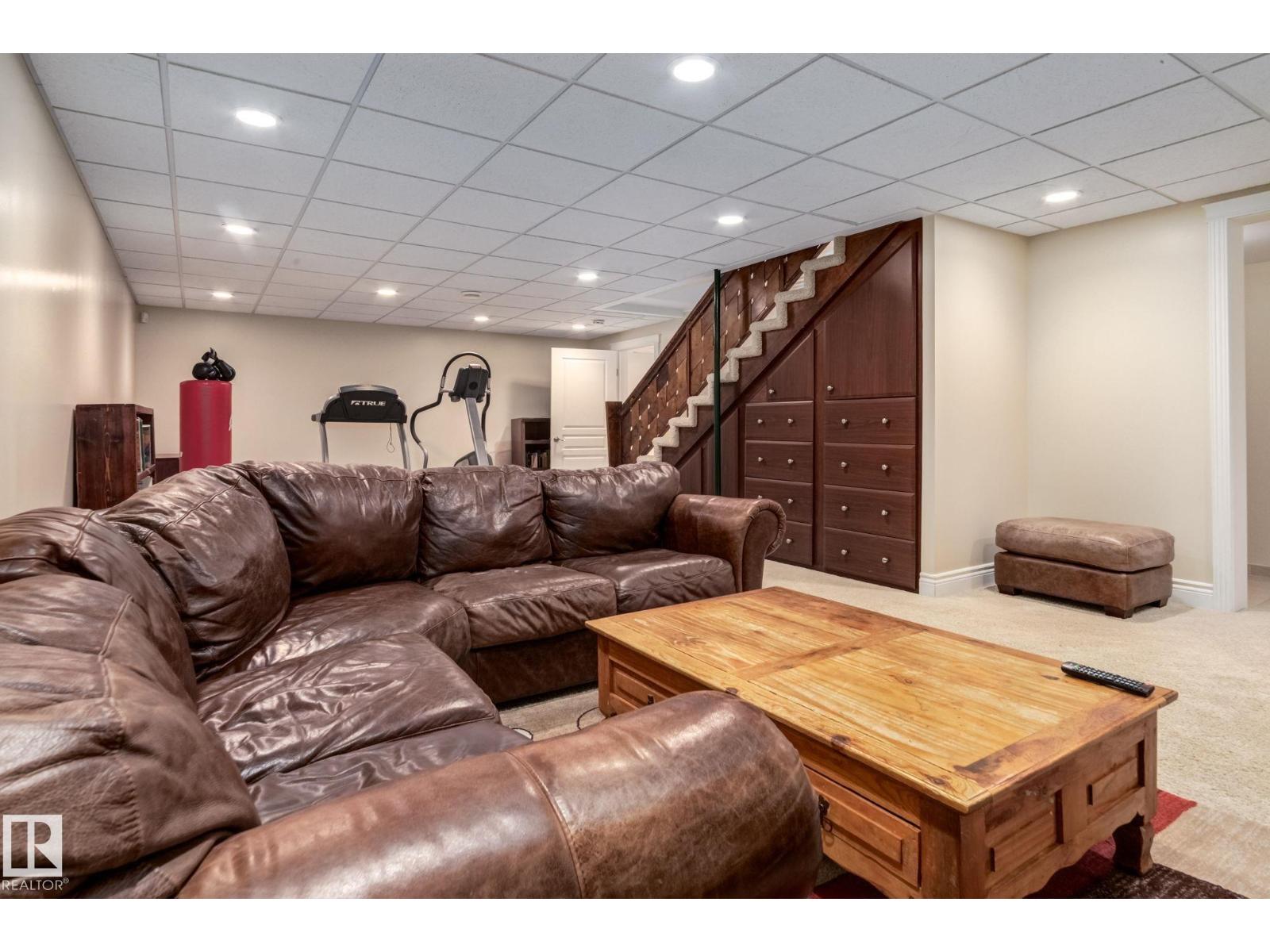 Photo 37 of 9728 141 St Nw, Edmonton AB