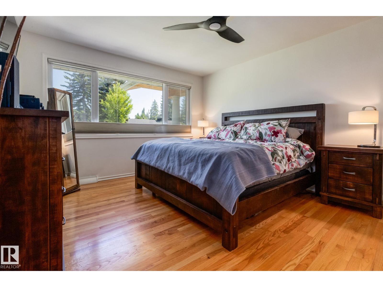 Photo 5 of 9728 141 St Nw, Edmonton AB