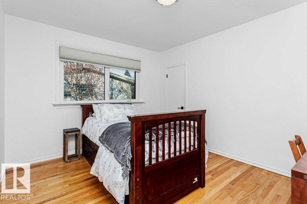 Photo 19 of 9728 141 St Nw, Edmonton AB