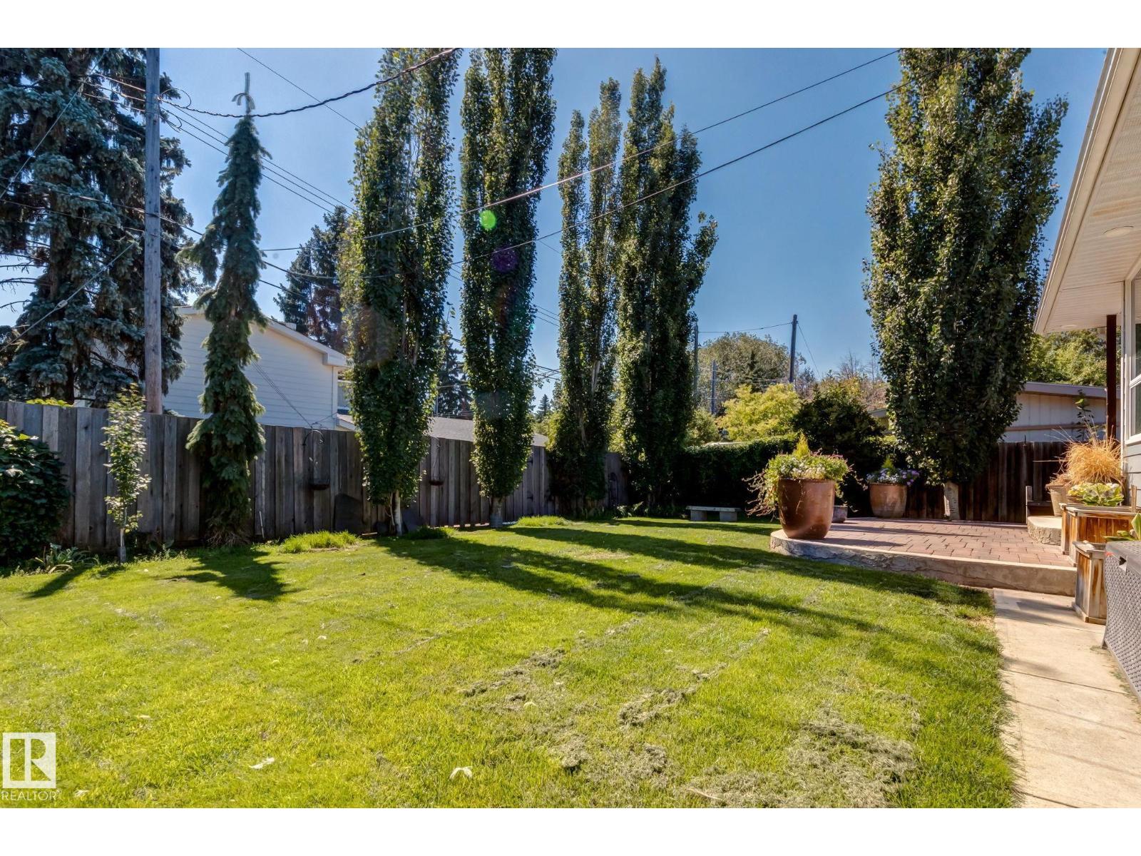 Photo 29 of 9728 141 St Nw, Edmonton AB