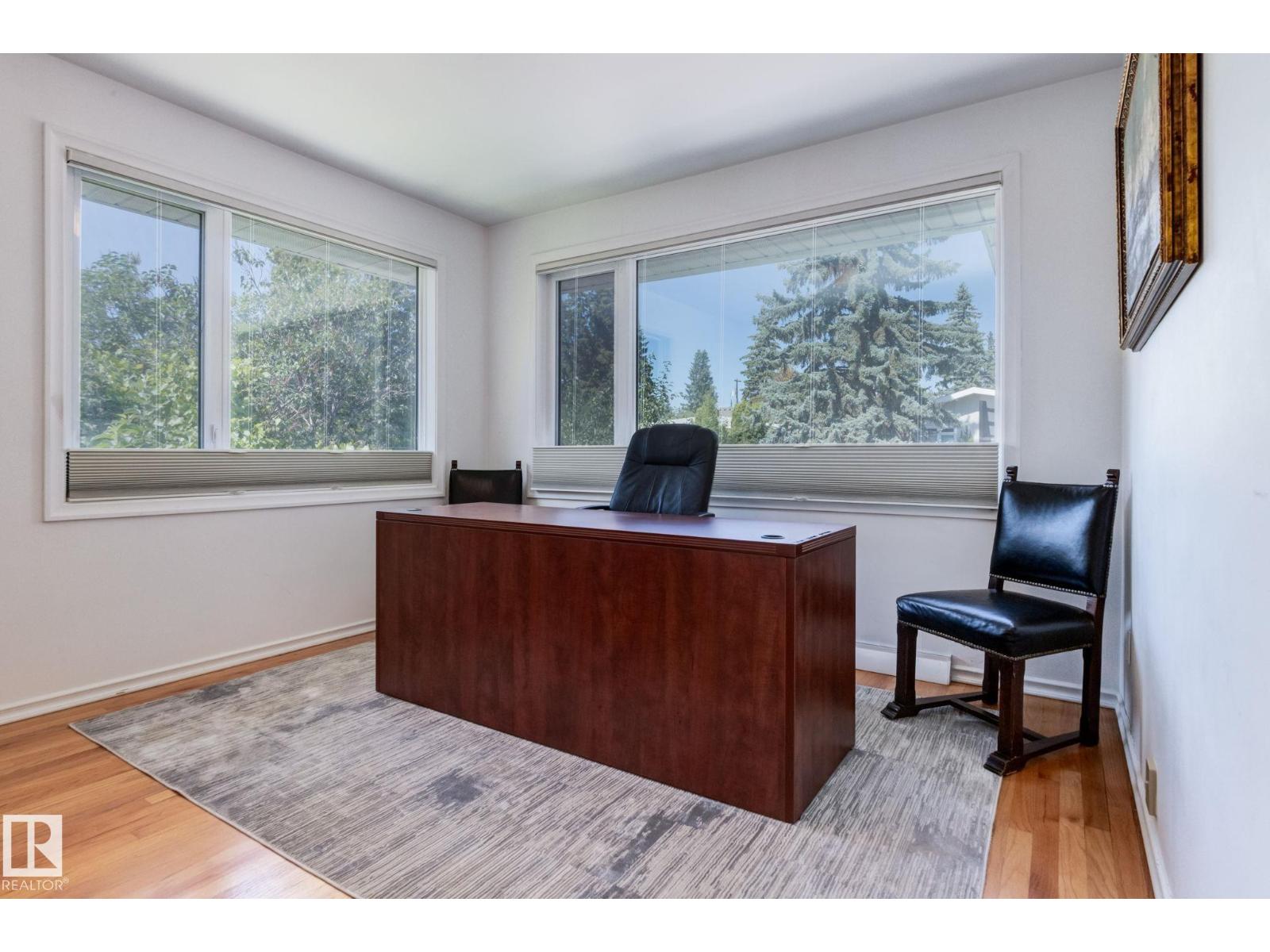 Photo 23 of 9728 141 St Nw, Edmonton AB
