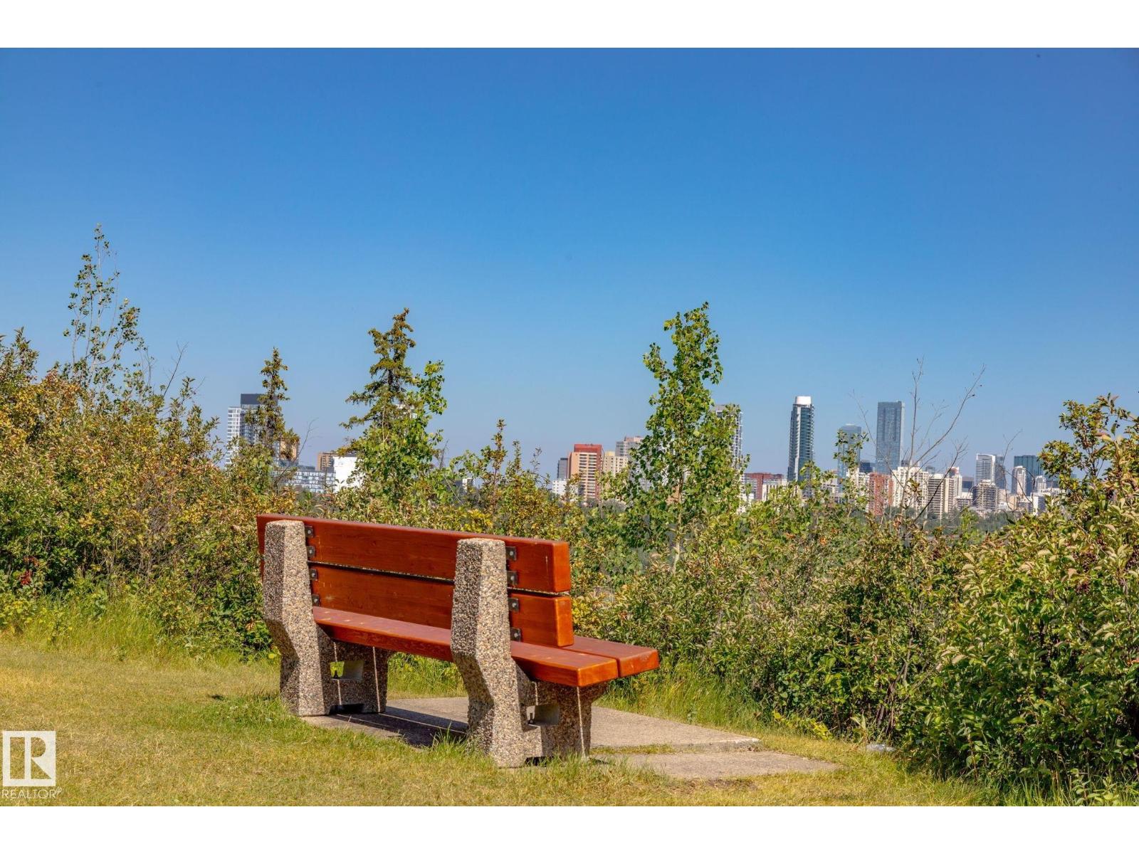 Photo 9 of 9728 141 St Nw, Edmonton AB