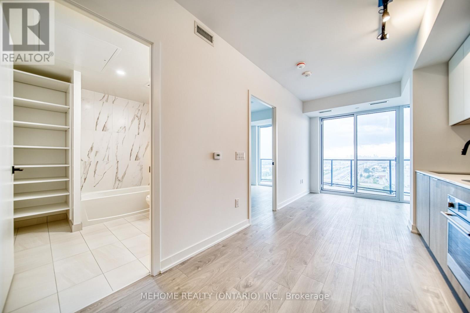 Photo 14 of 1707 36 Zorra Street, Toronto ON