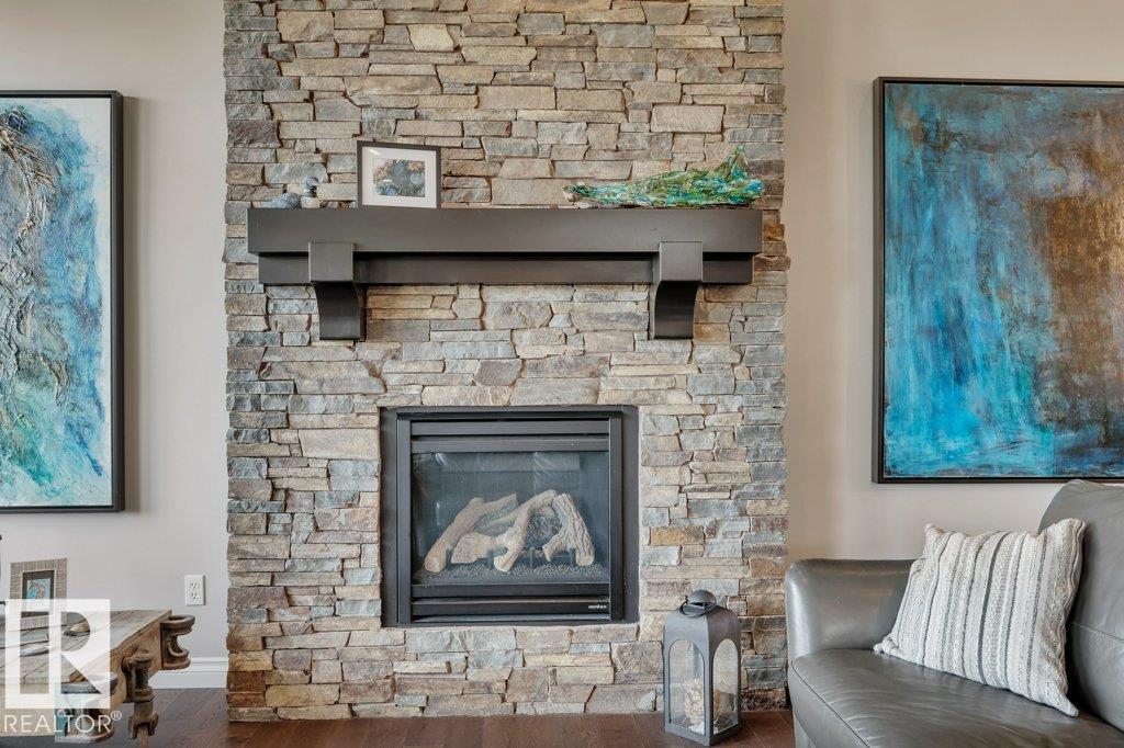 Photo 9 of 3262 Whitelaw Dr Nw, Edmonton AB