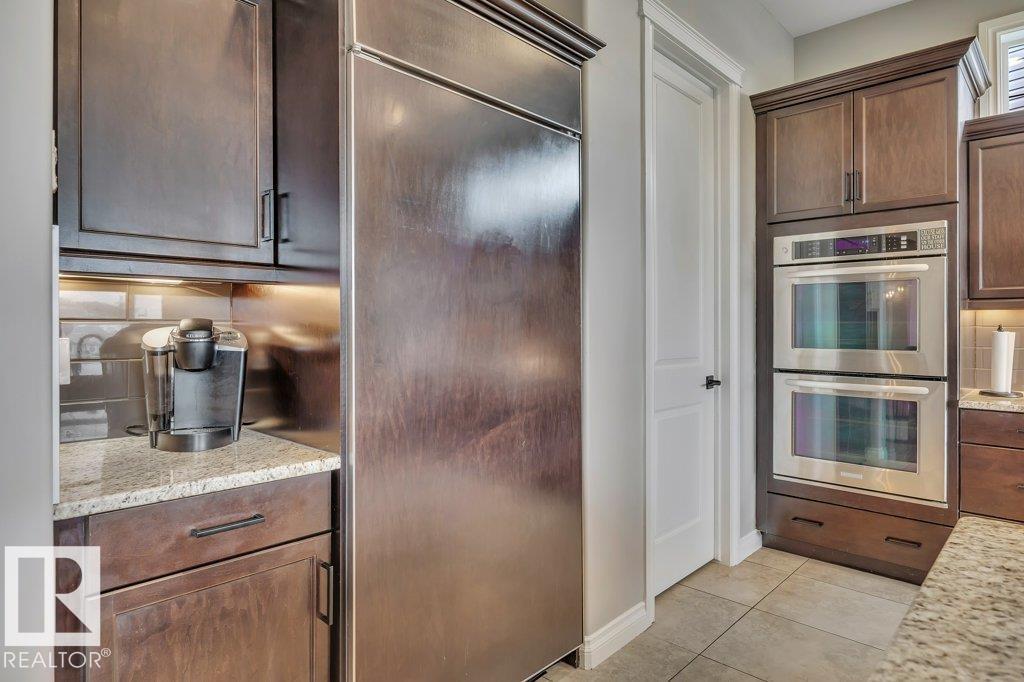 Photo 14 of 3262 Whitelaw Dr Nw, Edmonton AB